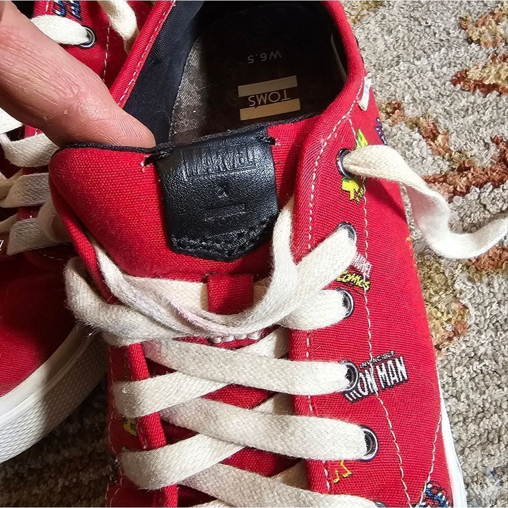Toms Marvel Tennis Shoes Sz 6.5. Red With Black Leather Details - Picture 8 of 9